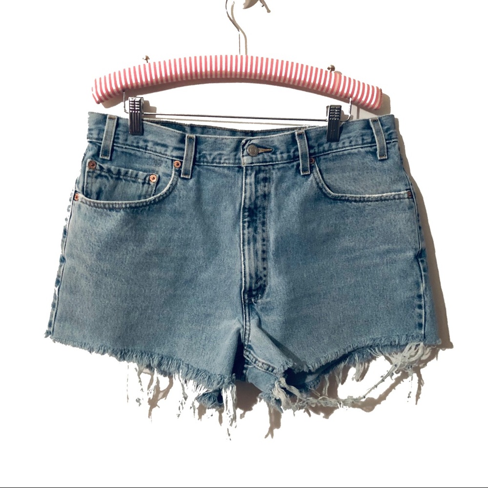Vintage Levi’s 550 High Waist Cutoff Shorts Sz 10
